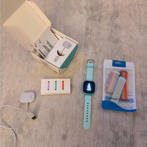 Gizmo Watch 3 Aqua Blue with Interchangeable Bands